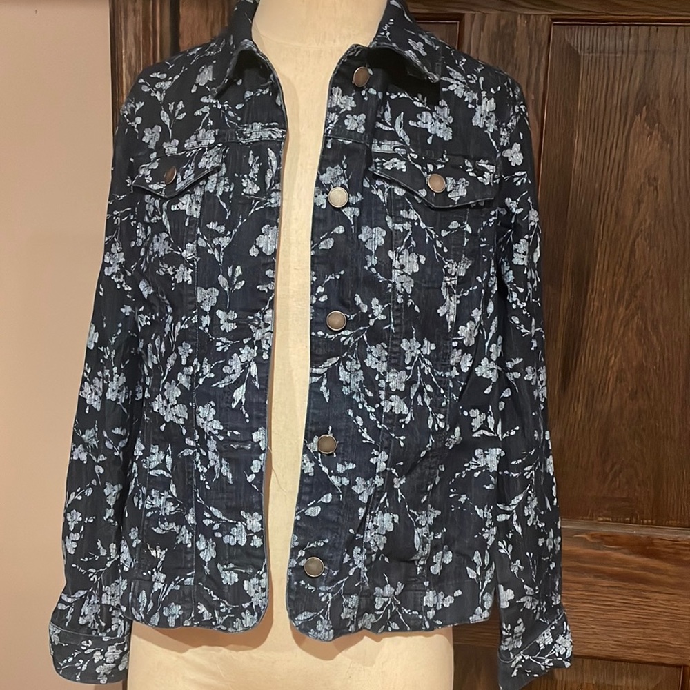 CROFT & BARROW STRETCH DENIM FLORAL JACKET